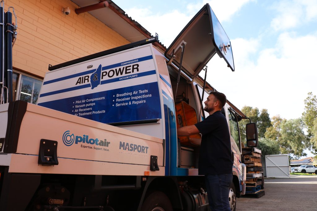 air and power service vehicle